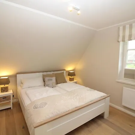 House Reetdachhaus House 1 * Tating