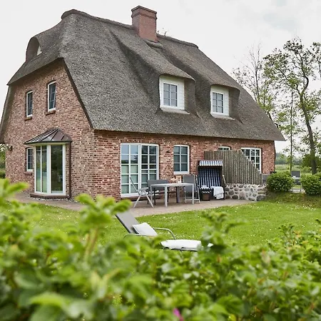 Nyaraló House Reetdachhaus House 1 *