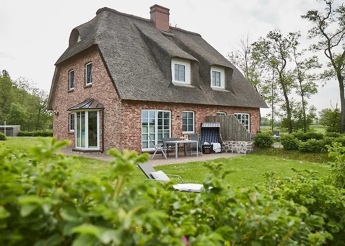 Dom wakacyjny House Reetdachhaus House 1 *